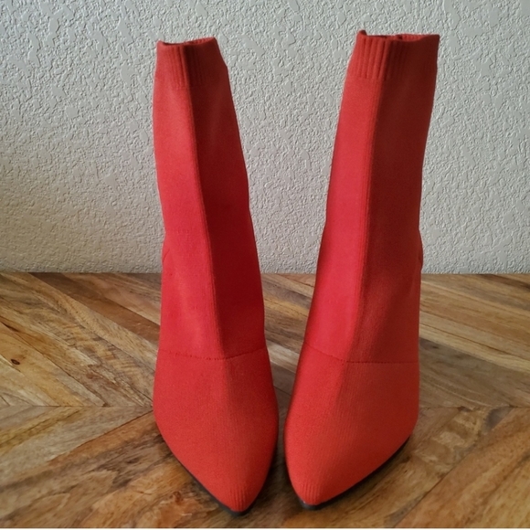 Nordstrom rack Abound ankle boots knit slip in sz 8 - Picture 2 of 7